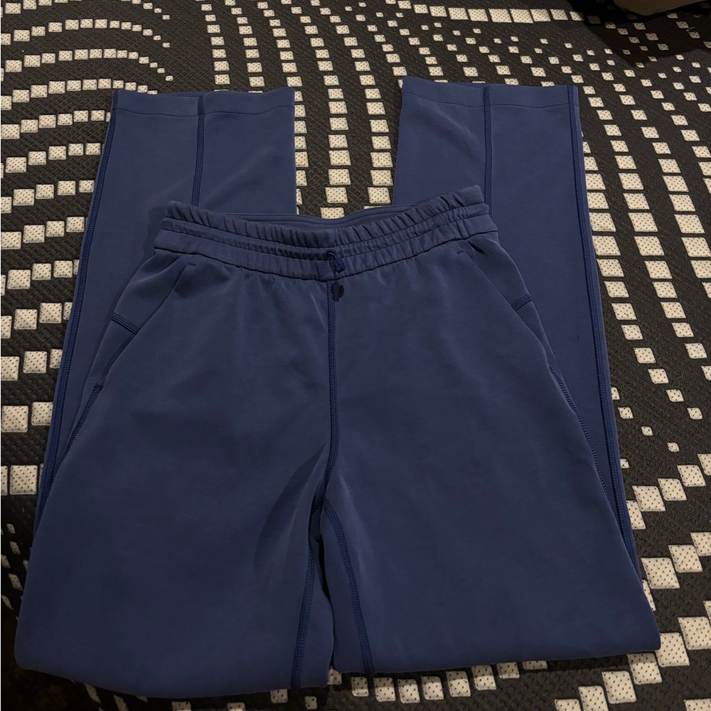NWOT lululemon soft stream pants